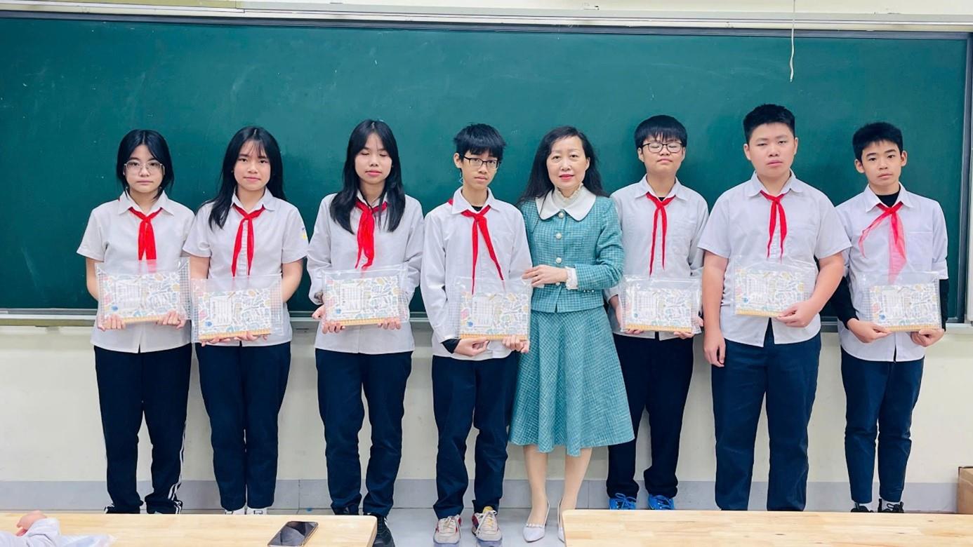 Vinh danh học tập lớp 7A2:  Những gương mặt vàng trong tuần 30