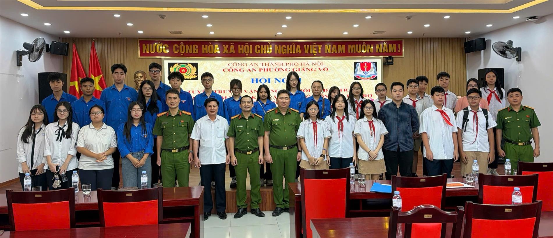 Lan tỏa ý thức và trách nhiệm của học sinh Trường THCS Thành Công qua Hội nghị tuyên truyền phòng chống vũ khí, vật liệu nổ