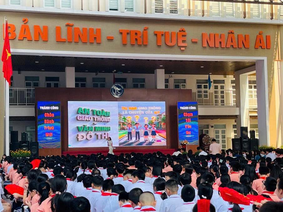 Trường THCS Thành Công chung tay xây dựng văn hóa giao thông