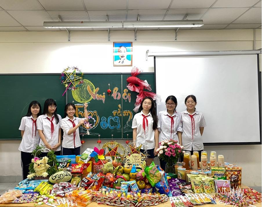 Kỉ niệm đáng nhớ cùng chiếc đèn lồng Trung thu