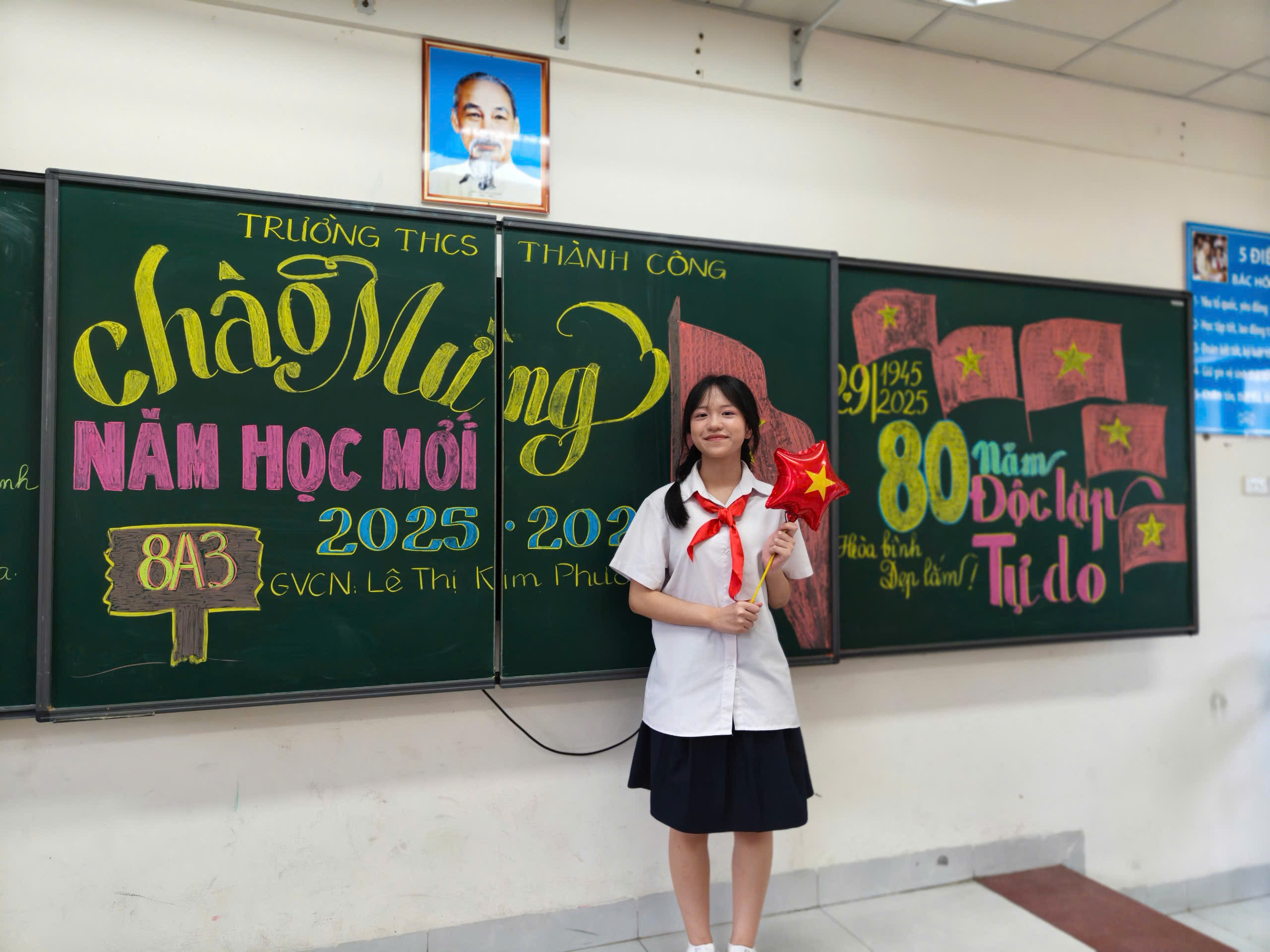 Ảnh có chứa văn bản, trang phục, chữ viết tay, cô gái

Nội dung do AI tạo ra có thể không chính xác.