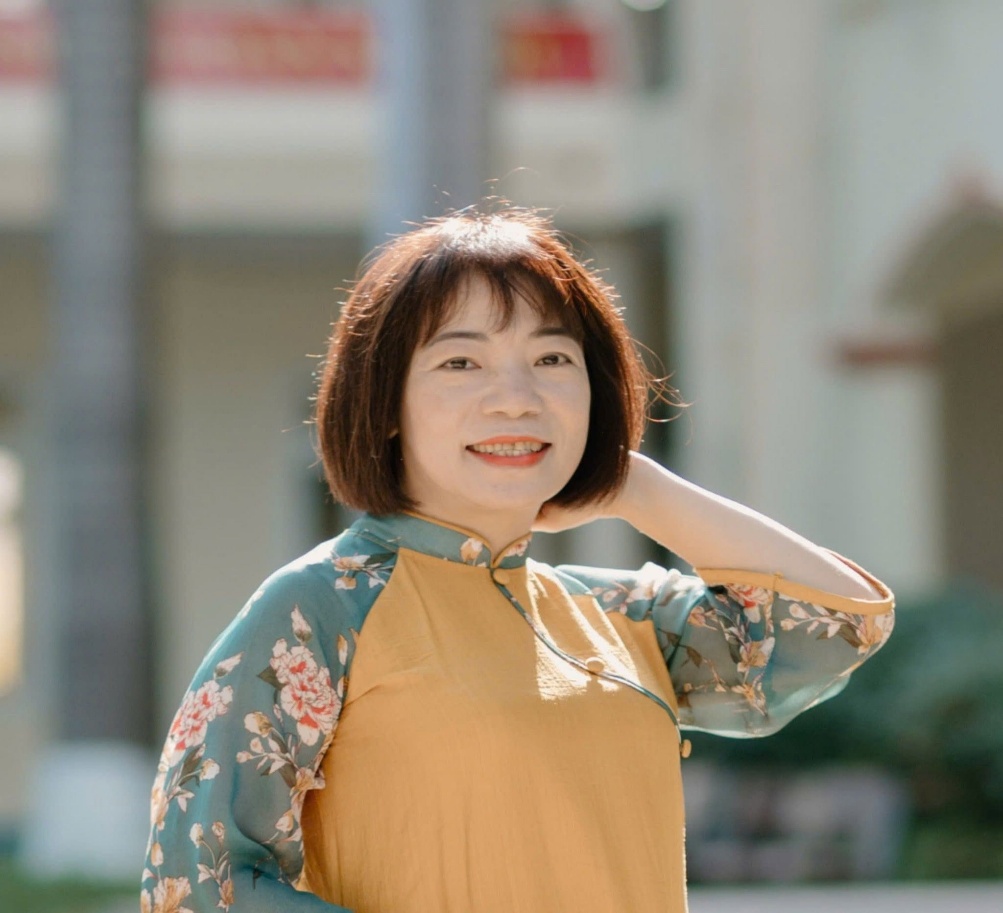 Có thể là hình ảnh về cười