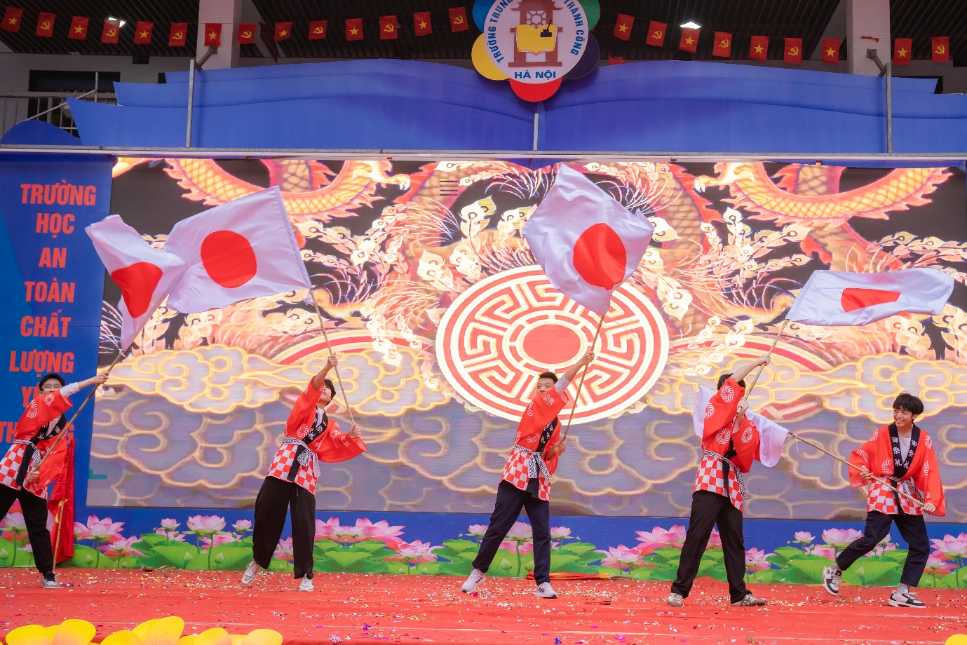 Ảnh có chứa Khiêu vũ, trang phục, người, thể dục dụng cụ

Nội dung do AI tạo ra có thể không chính xác.