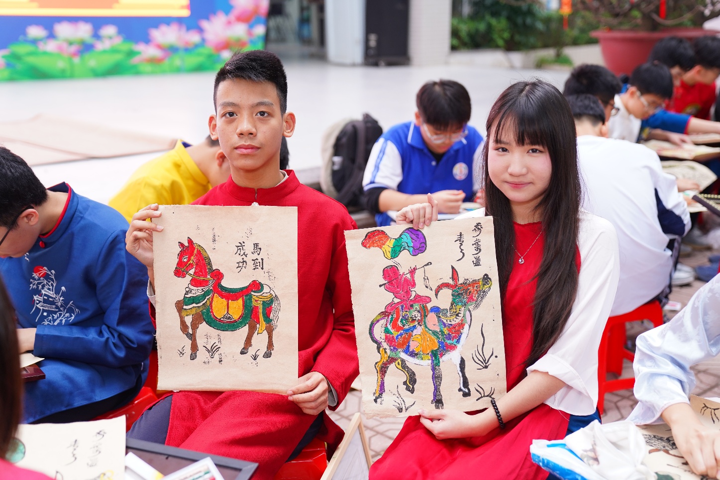 Ảnh có chứa trang phục, người, Mặt người, cậu bé

Nội dung do AI tạo ra có thể không chính xác.