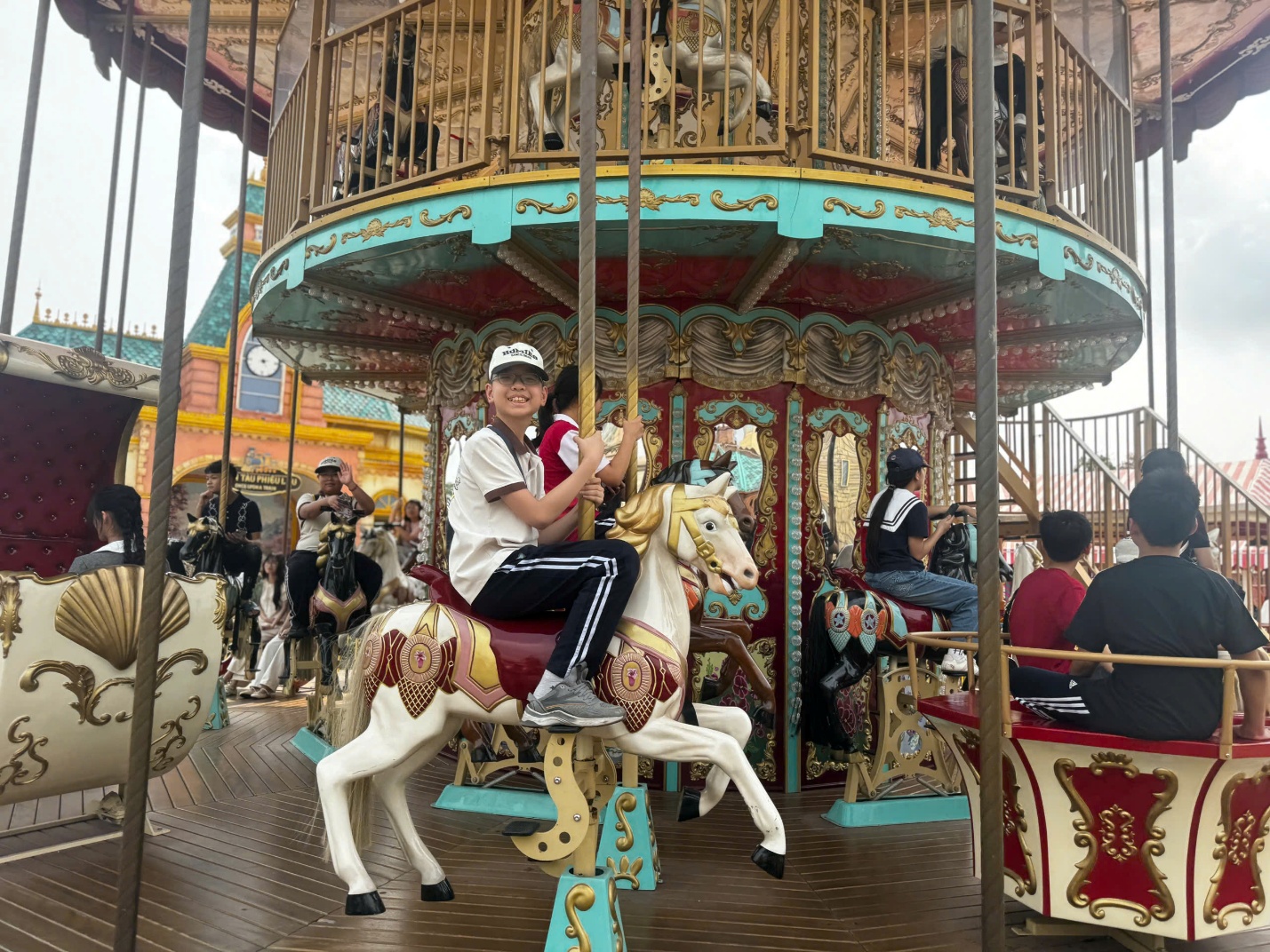 C:\Users\Nguyễn Thu Hòa\Desktop\z7659487311082_bf5cf9d55a89f092bde3a3801b78b8be.jpg