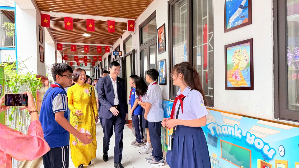 G:\Truyền thông\Lưu tạm để sửa\ez\z7652438839996_fc450e96477323d42f89546563b4c77f.jpg