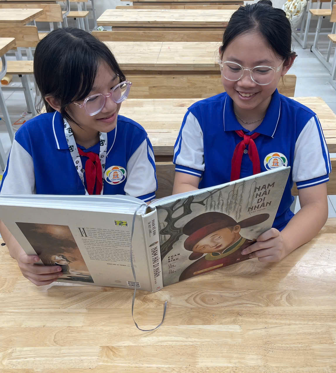 C:\Users\Nguyễn Thu Hòa\Downloads\z7725720547425_1f813a3dd9243fb821009c772f1c8e9b.jpg