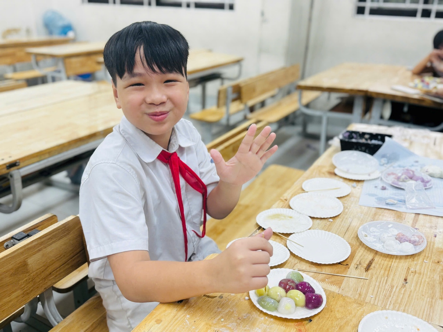 C:\Users\Nguyễn Thu Hòa\Downloads\z7735867729455_140b5d1ac5b2d5f209257a42213e367b.jpg