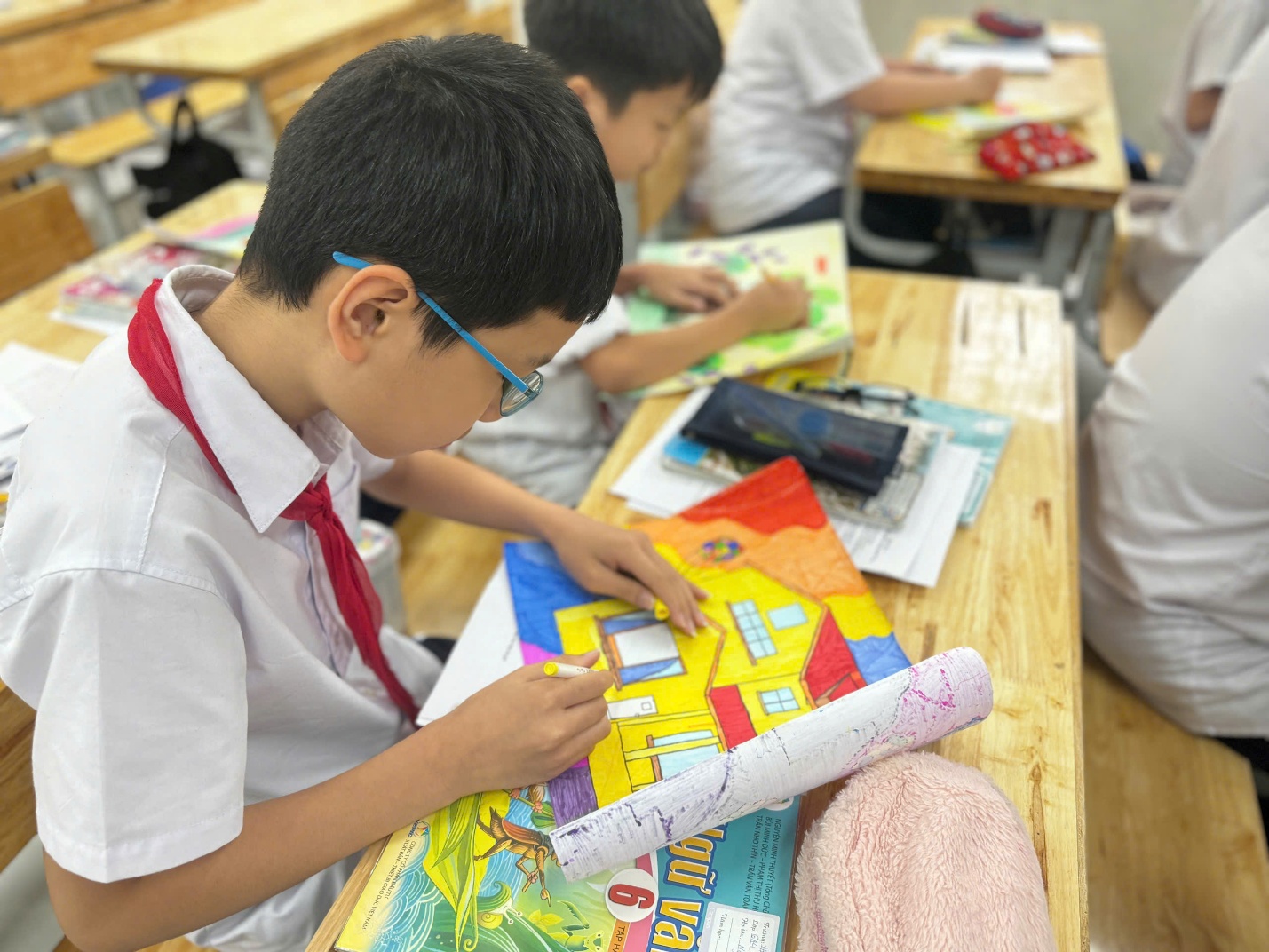 C:\Users\Nguyễn Thu Hòa\Downloads\z7752266019447_42d72840607513757c9e8790e4aeebc7.jpg