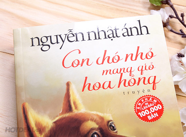 Con Chó Nhỏ Mang Giỏ Hoa Hồng (Bìa Mềm)