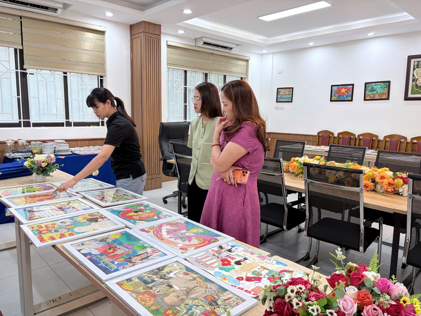 C:\Users\Nguyễn Thu Hòa\Downloads\z7793117009714_889f37e14d8d9b2b6cd4e2e0ec0a16d9.jpg