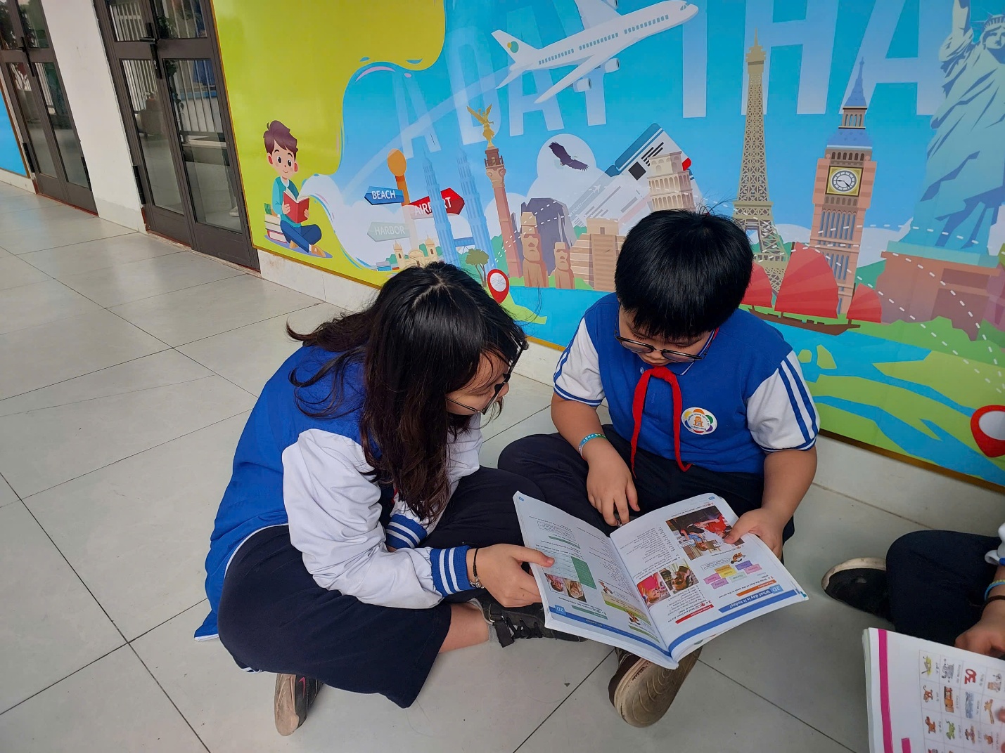 C:\Users\Nguyễn Thu Hòa\Downloads\z7631453219363_cd07f321ef32461c01a851f4b6683cb4.jpg