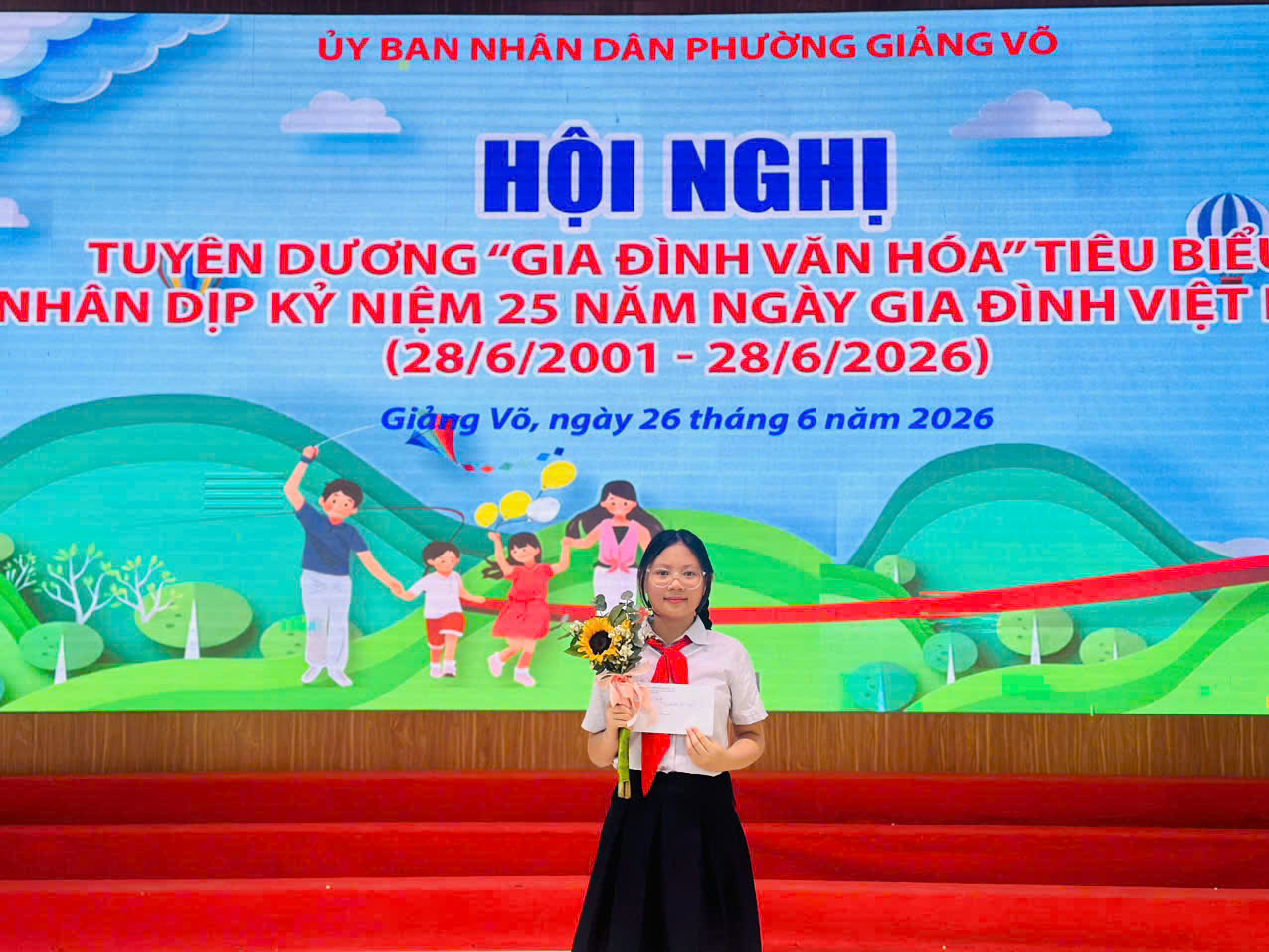 C:\Users\Nguyễn Thu Hòa\Desktop\1790091047950_1863028109638595646_5726923816974287518_41265a2cfdbb55b589c9eefa3599961d.jpg
