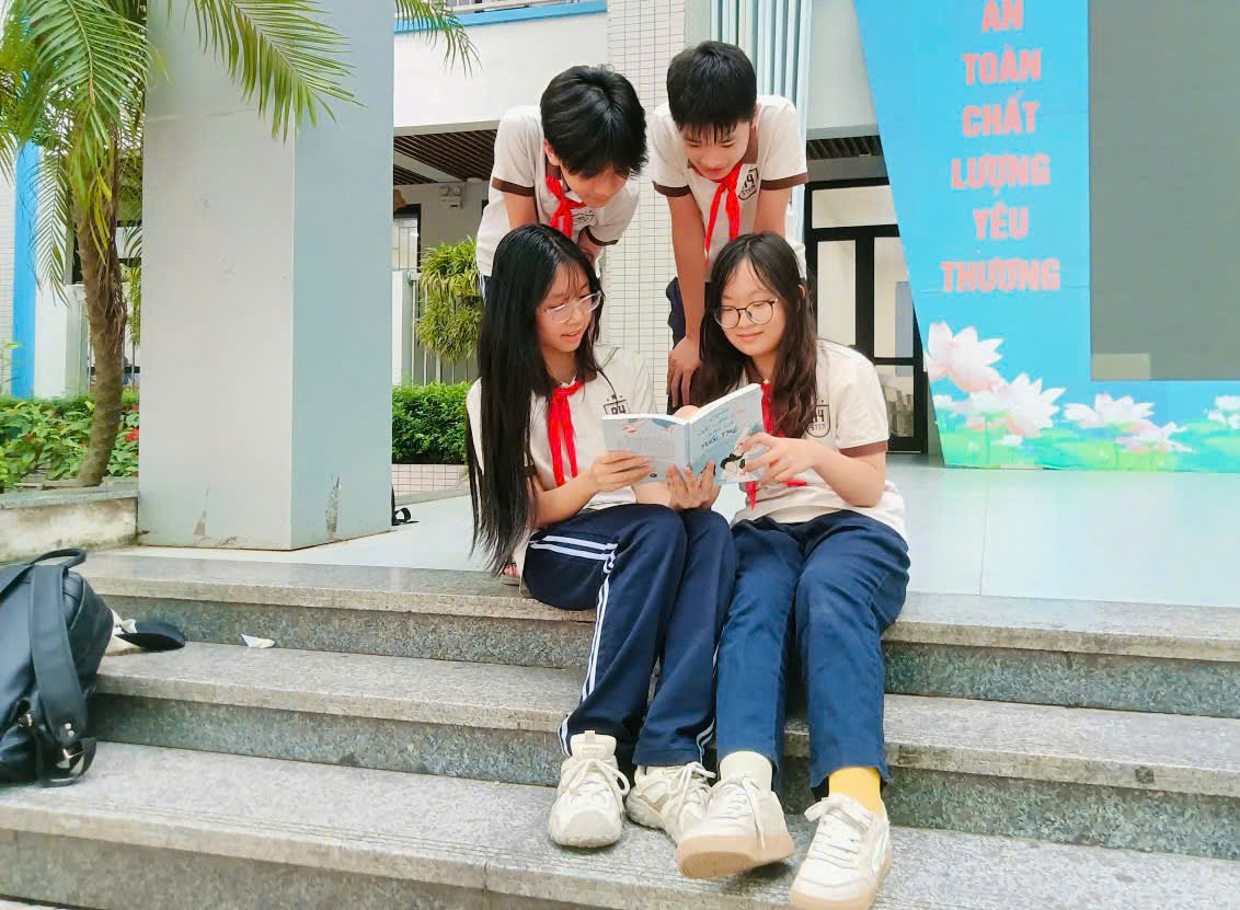C:\Users\Nguyễn Thu Hòa\Desktop\1790246287002_1863028109638595646_g1454359421642411466_1034f4616ea2d69e6c3ae5c11802a185.jpg